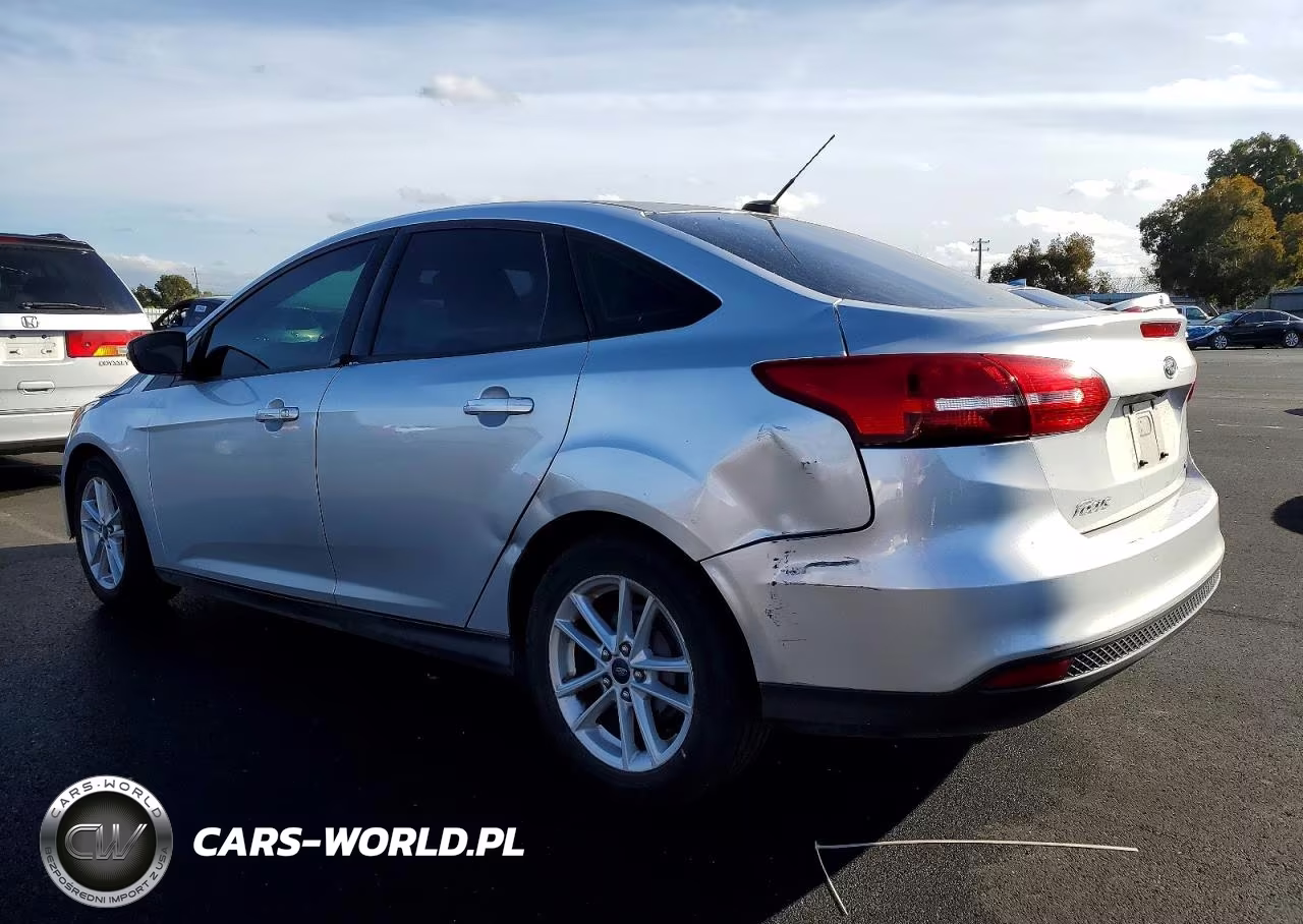 2015 Ford Focus Se VIN:1FADP3F28FL307646 - 2