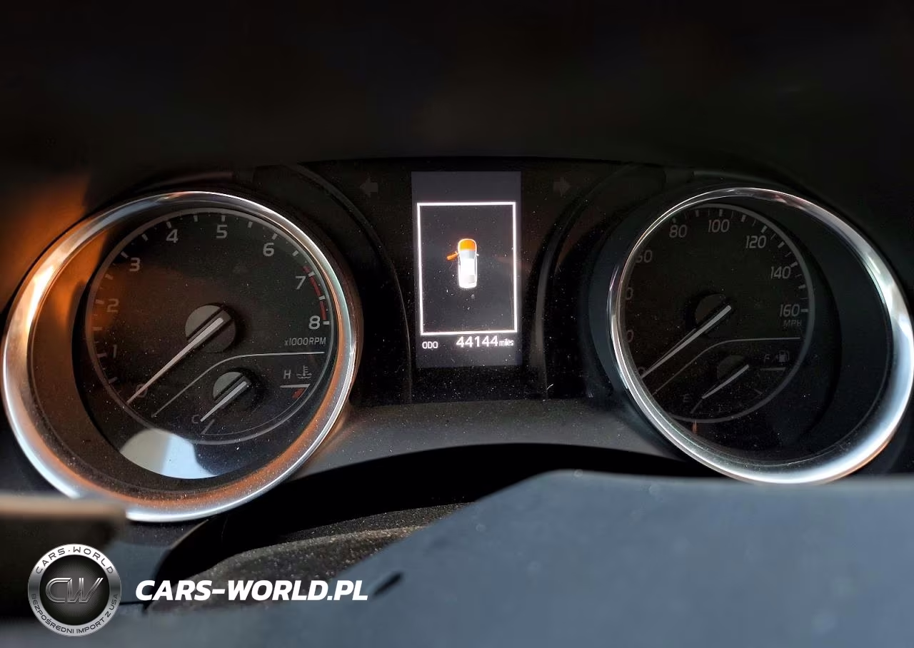 2020 Toyota Camry Se VIN:4T1G11AK4LU385735 - 9