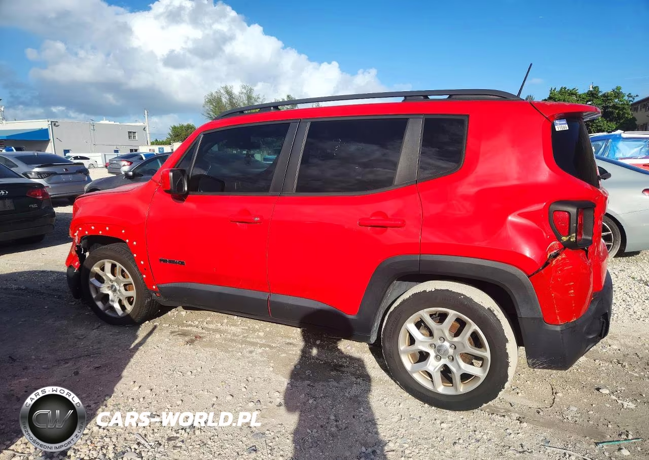 2018 Jeep Renegade Latitude VIN:ZACCJABB2JPH38103 - 2