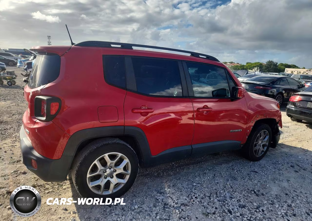 2018 Jeep Renegade Latitude VIN:ZACCJABB2JPH38103 - 3