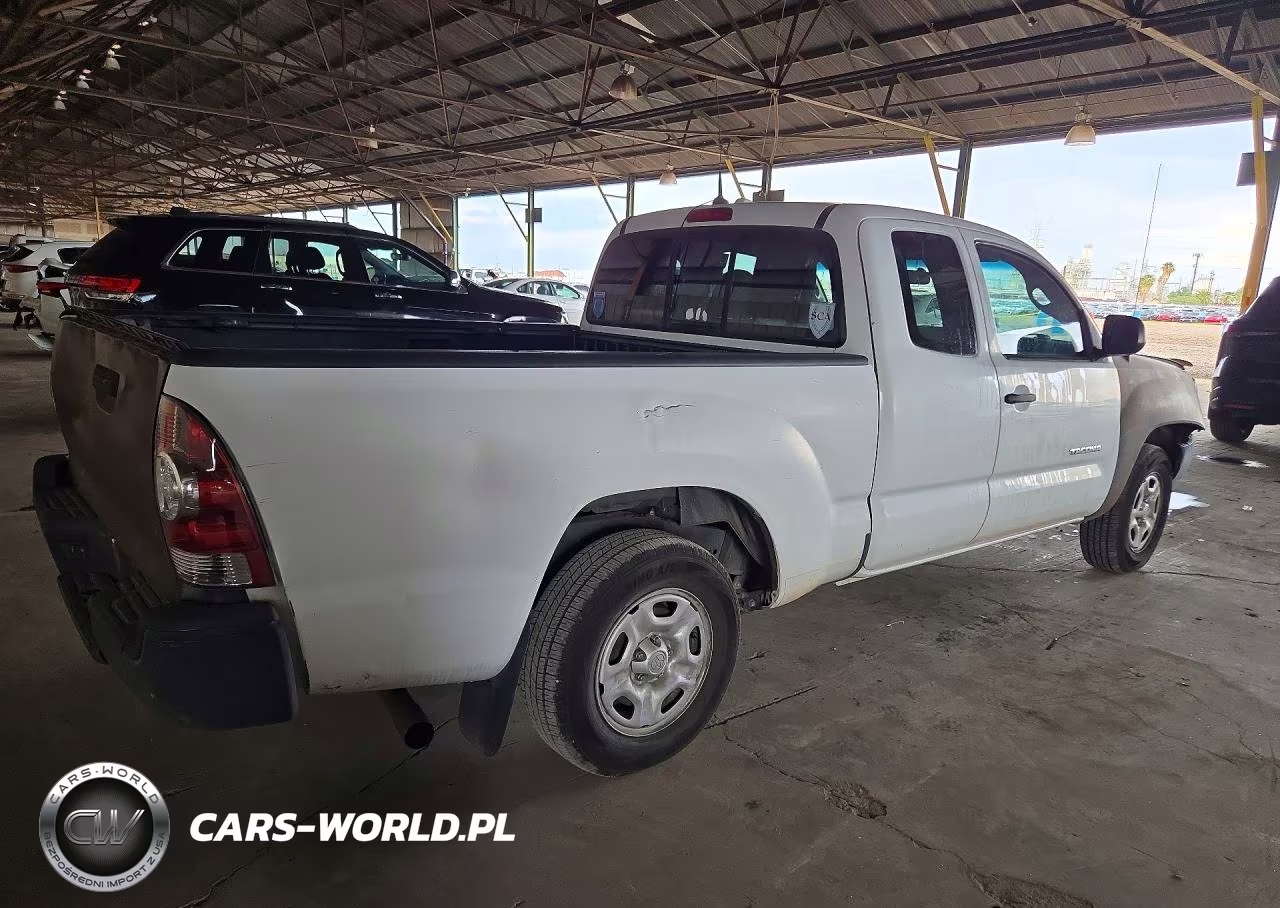 2010 Toyota Tacoma Base VIN:5TETX4CNXAZ712461 - 3
