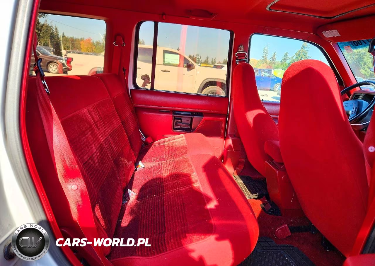 1992 Ford Explorer VIN:1FMDU34XXNUB04232 - 11