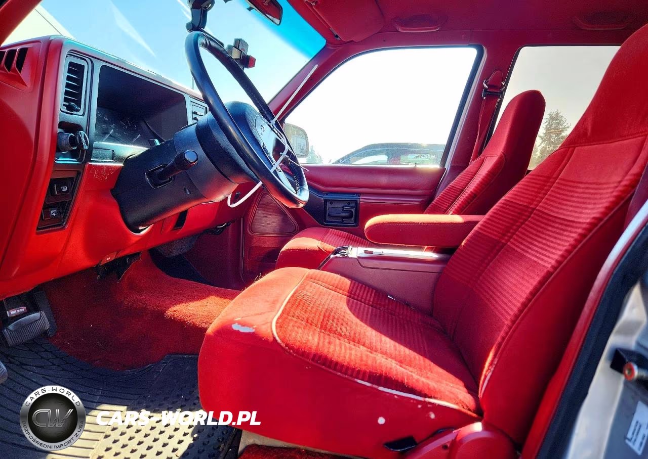 1992 Ford Explorer VIN:1FMDU34XXNUB04232 - 7