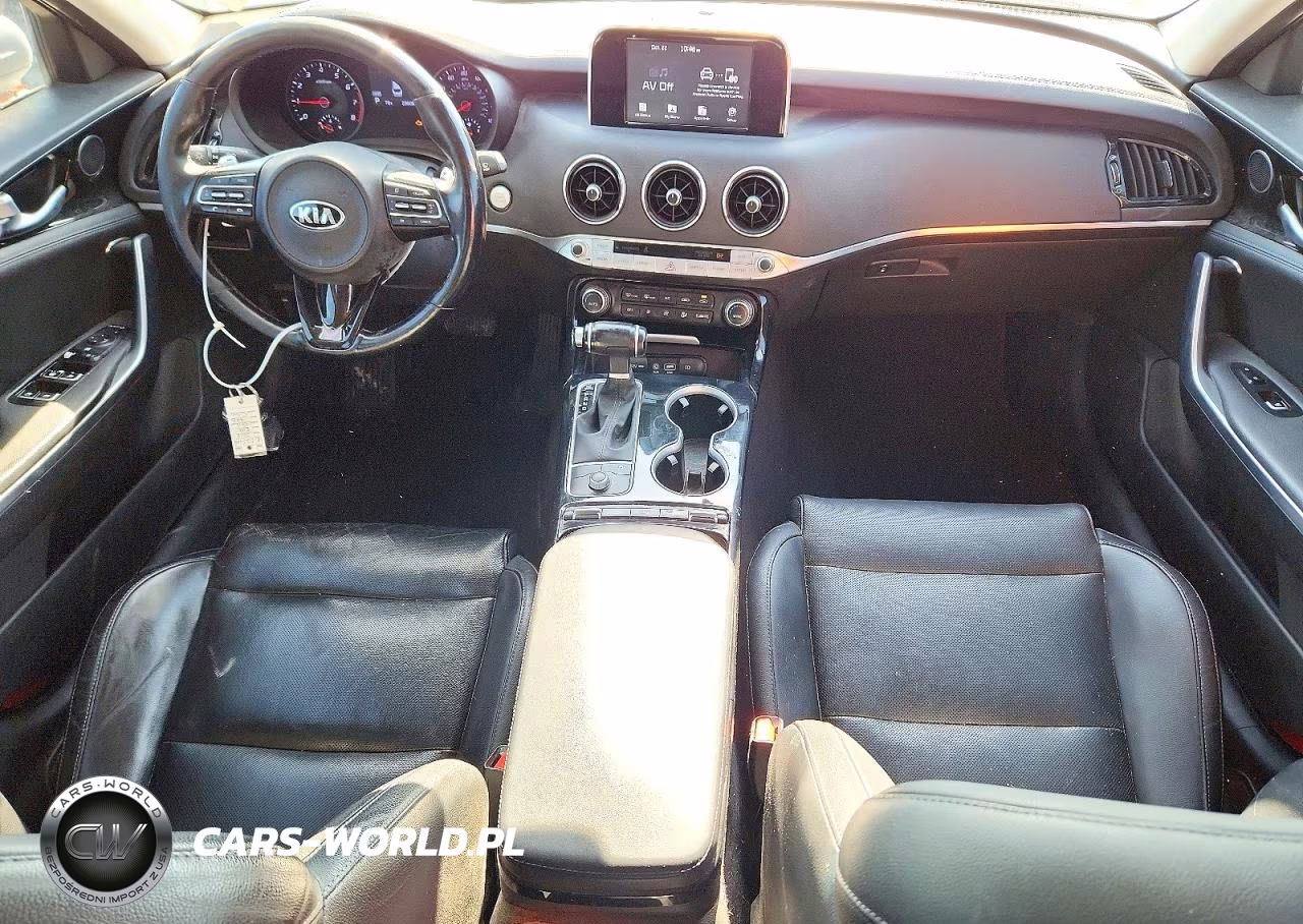 2018 Kia Stinger Base VIN:KNAE15LA2J6025126 - 8