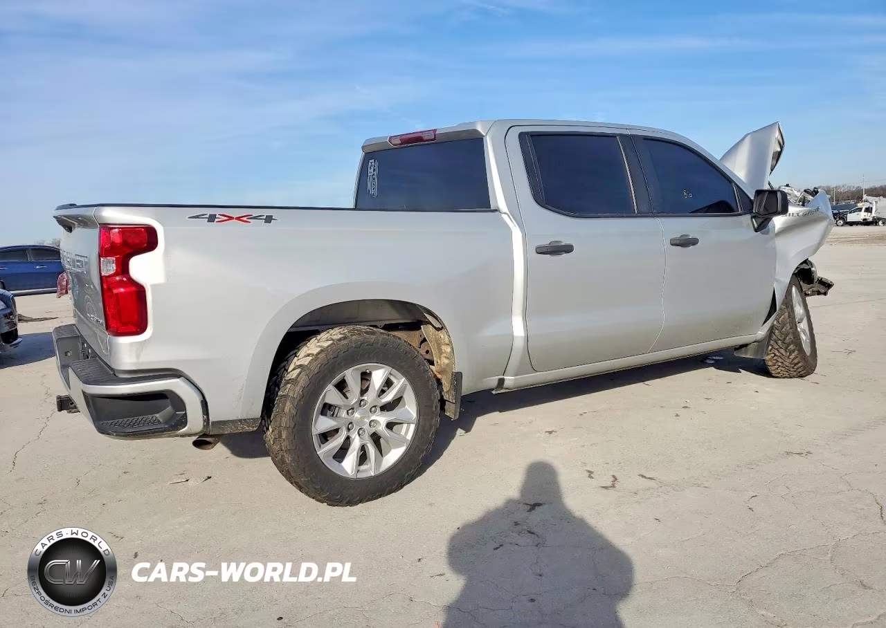 2021 Chevrolet Silverado K1500 Custom VIN:1GCPYBEK2MZ453227 - 3