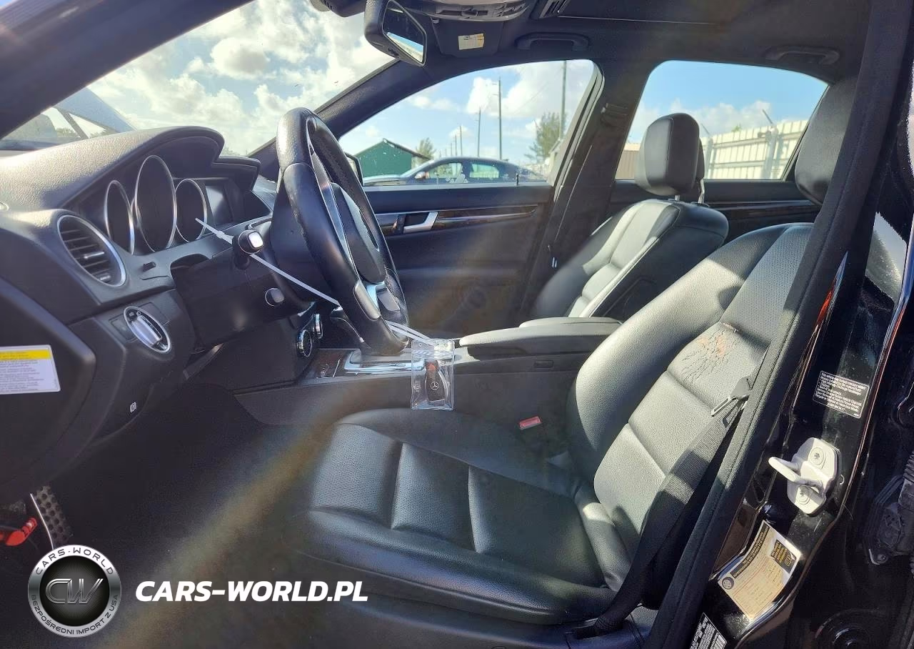 2013 Mercedes-Benz C 300 4Matic VIN:WDDGF8ABXDR261218 - 7