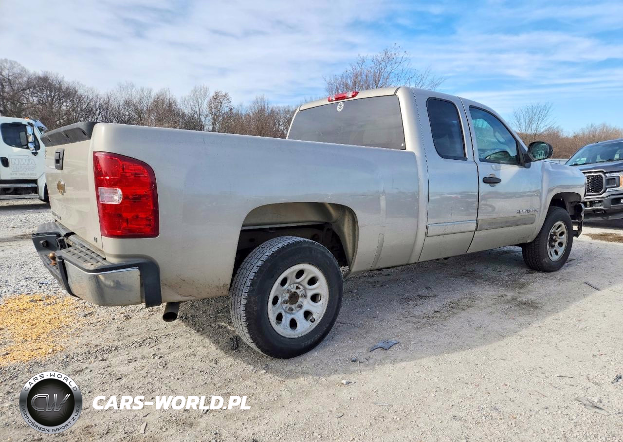 2007 Chev Silverado C1500 VIN:1GCEC19C47Z569696 - 3