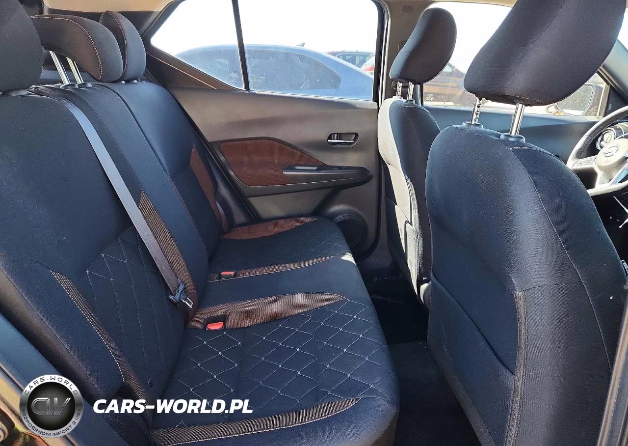 2018 Nissan Kicks Sr VIN:3N1CP5CUXJL532478 - 10