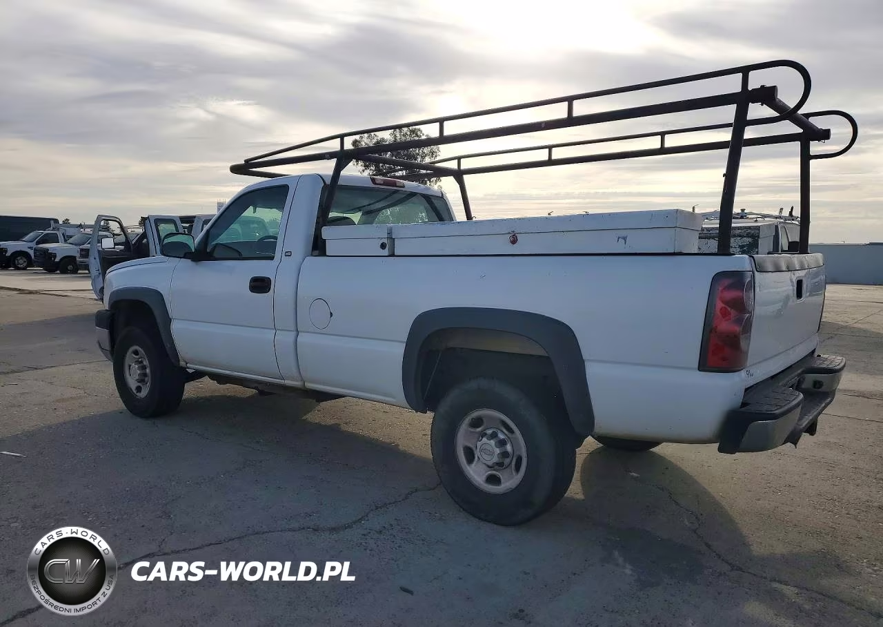 2004 Chevrolet Silverado C2500 Heavy Duty VIN:1GCHC24U04E282393 - 2