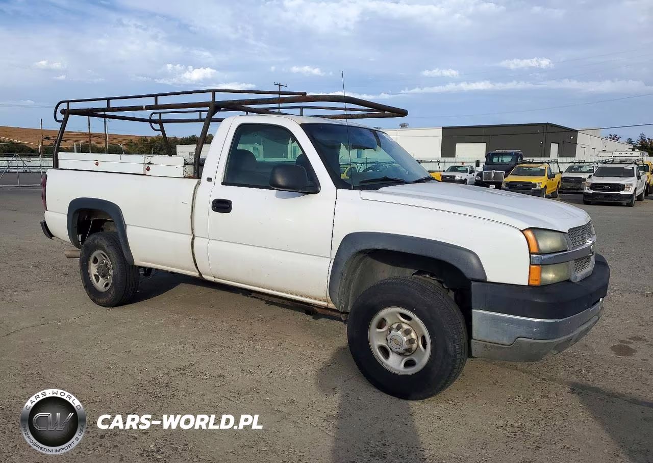 2004 Chevrolet Silverado C2500 Heavy Duty VIN:1GCHC24U04E282393 - 4