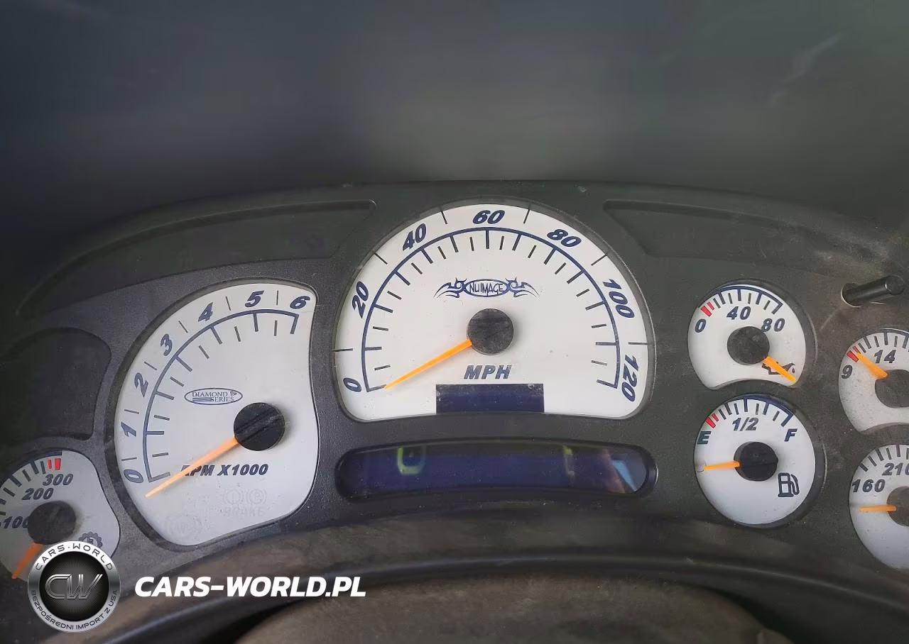 2004 Chevrolet Silverado C2500 Heavy Duty VIN:1GCHC24U04E282393 - 9