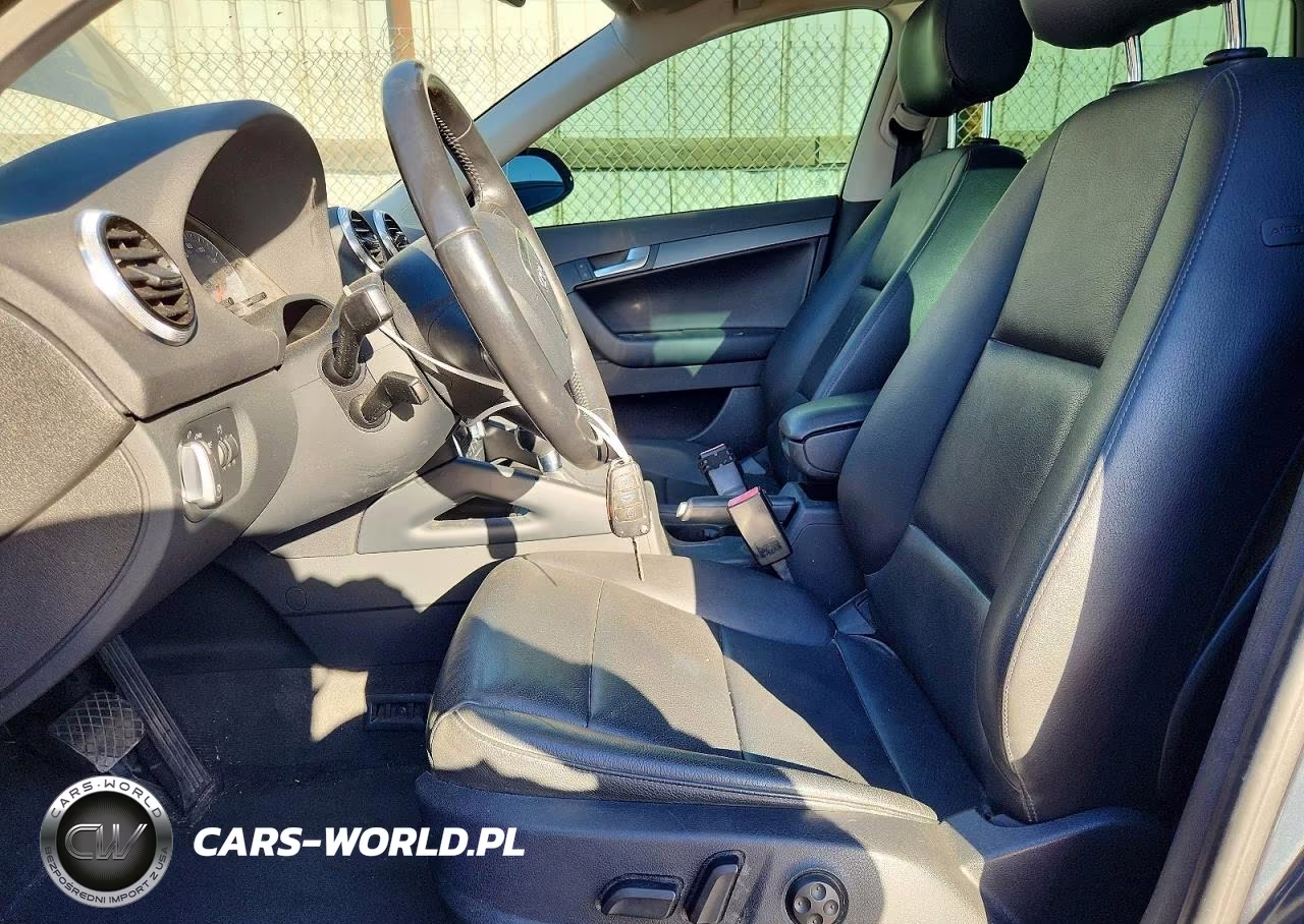 2013 Audi A3 Premium VIN:WAUBEAFM2DA021696 - 7