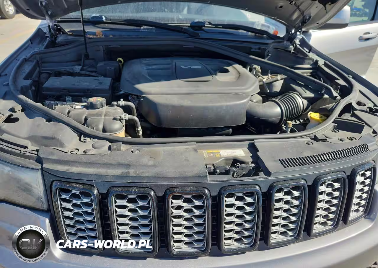 2017 Jeep Grand Cherokee Laredo VIN:1C4RJEAG3HC761953 - 12