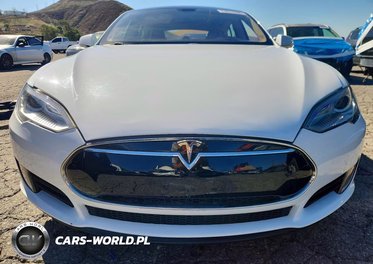 2013 Tesla Model S VIN:5YJSA1AC7DFP10881 - 5