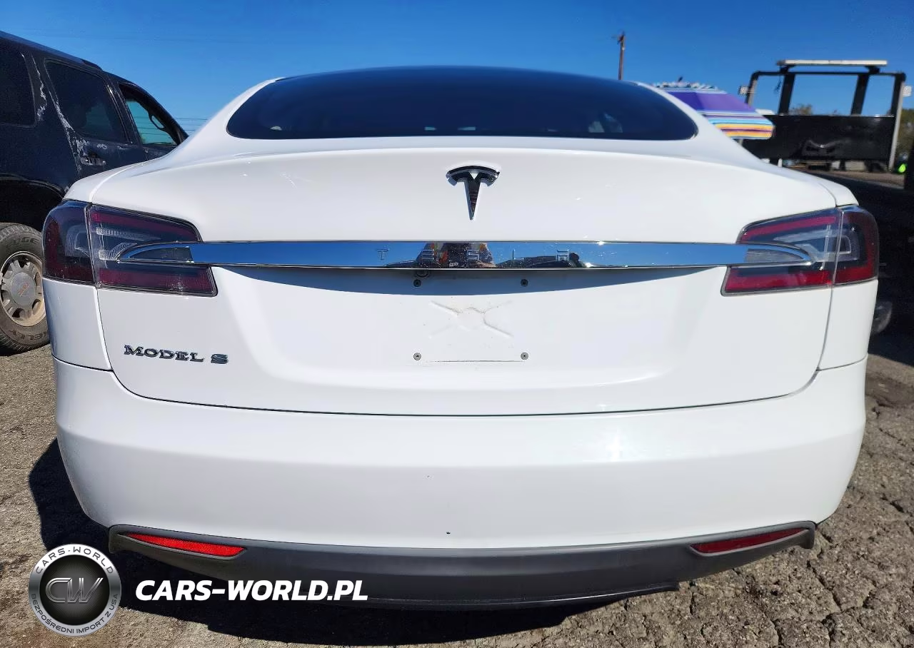 2013 Tesla Model S VIN:5YJSA1AC7DFP10881 - 6