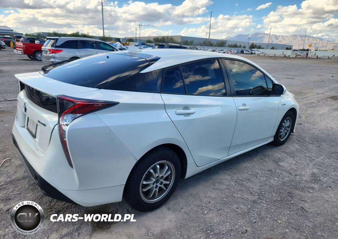 2016 Toyota Prius VIN:JTDKARFU2G3008923 - 3