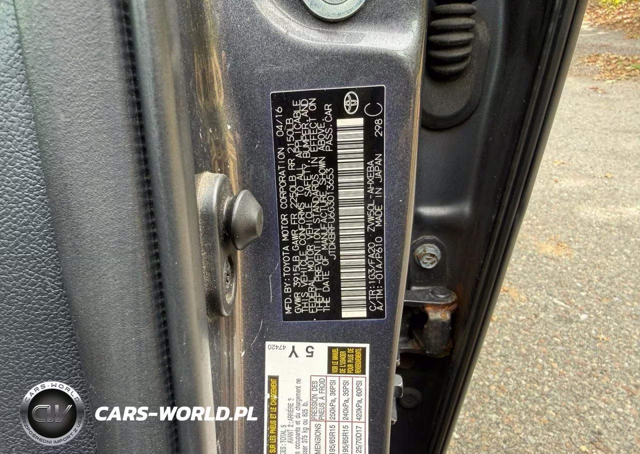 2016 Toyota Prius Two VIN:JTDKBRFU6G3013653 - 10