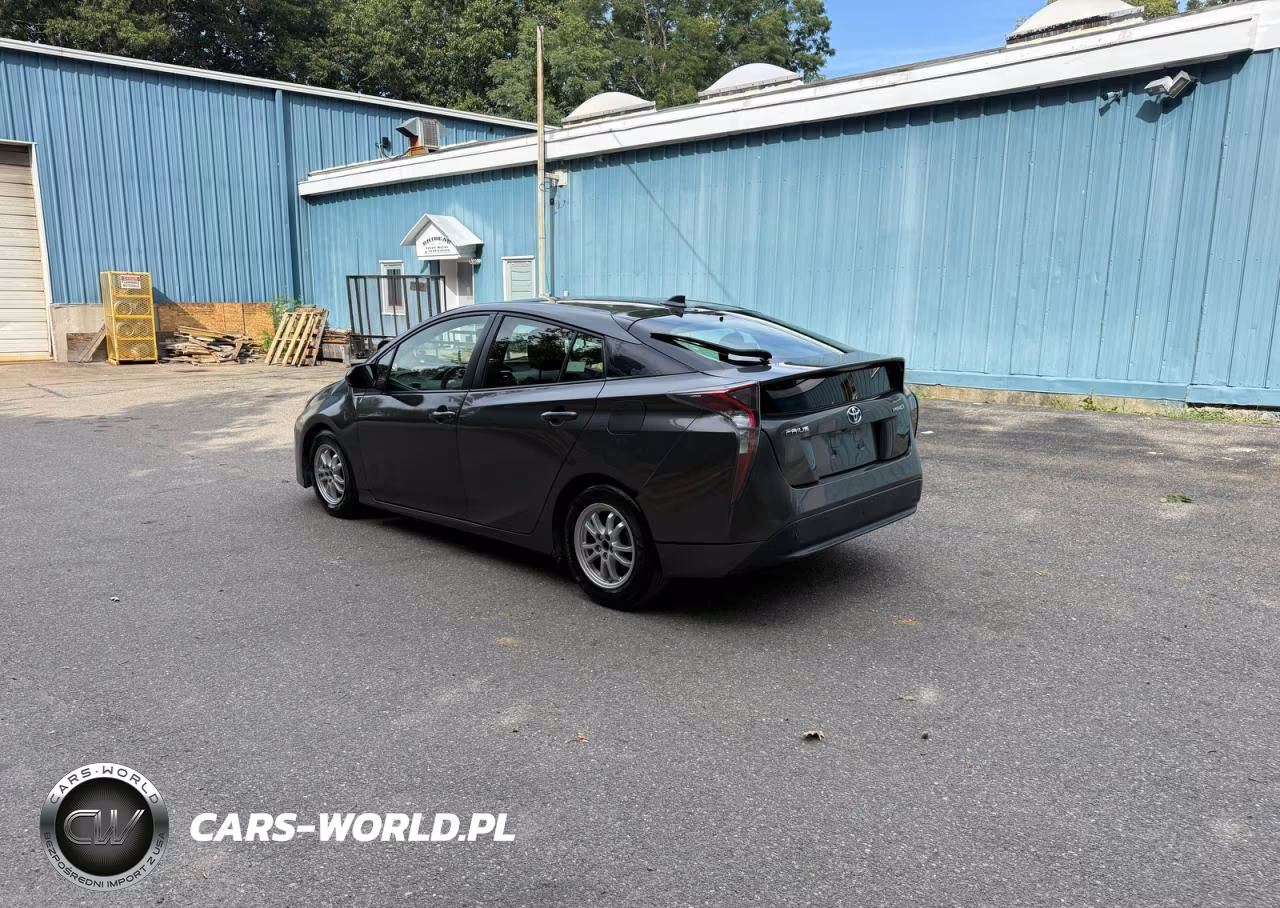2016 Toyota Prius Two VIN:JTDKBRFU6G3013653 - 3