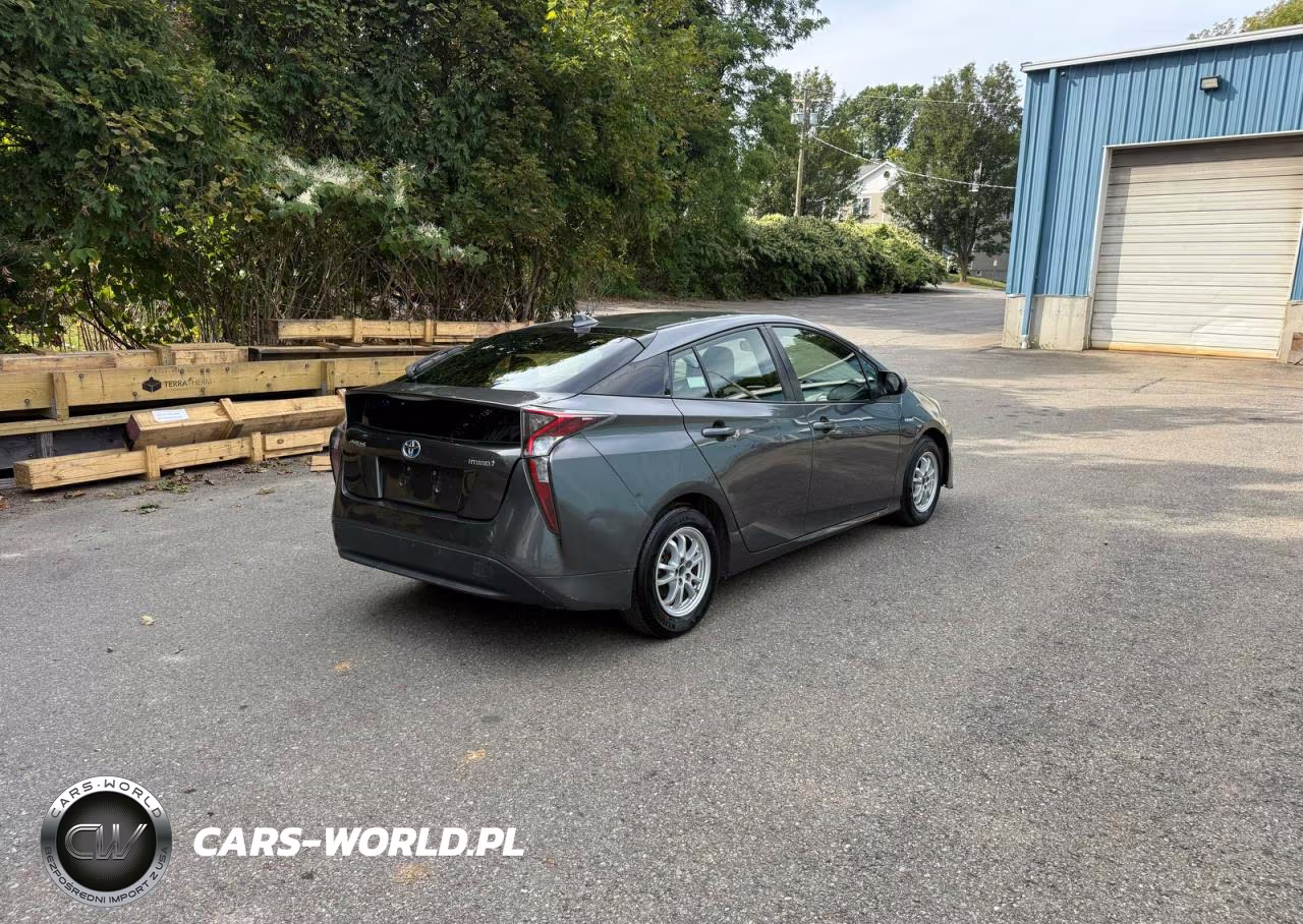 2016 Toyota Prius Two VIN:JTDKBRFU6G3013653 - 4