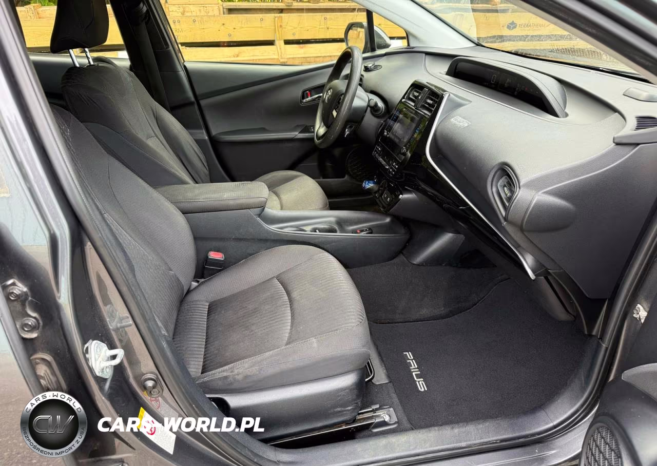 2016 Toyota Prius Two VIN:JTDKBRFU6G3013653 - 5