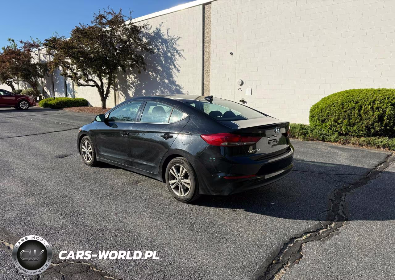2018 Hyundai Elantra Sel VIN:5NPD84LF7JH286306 - 3