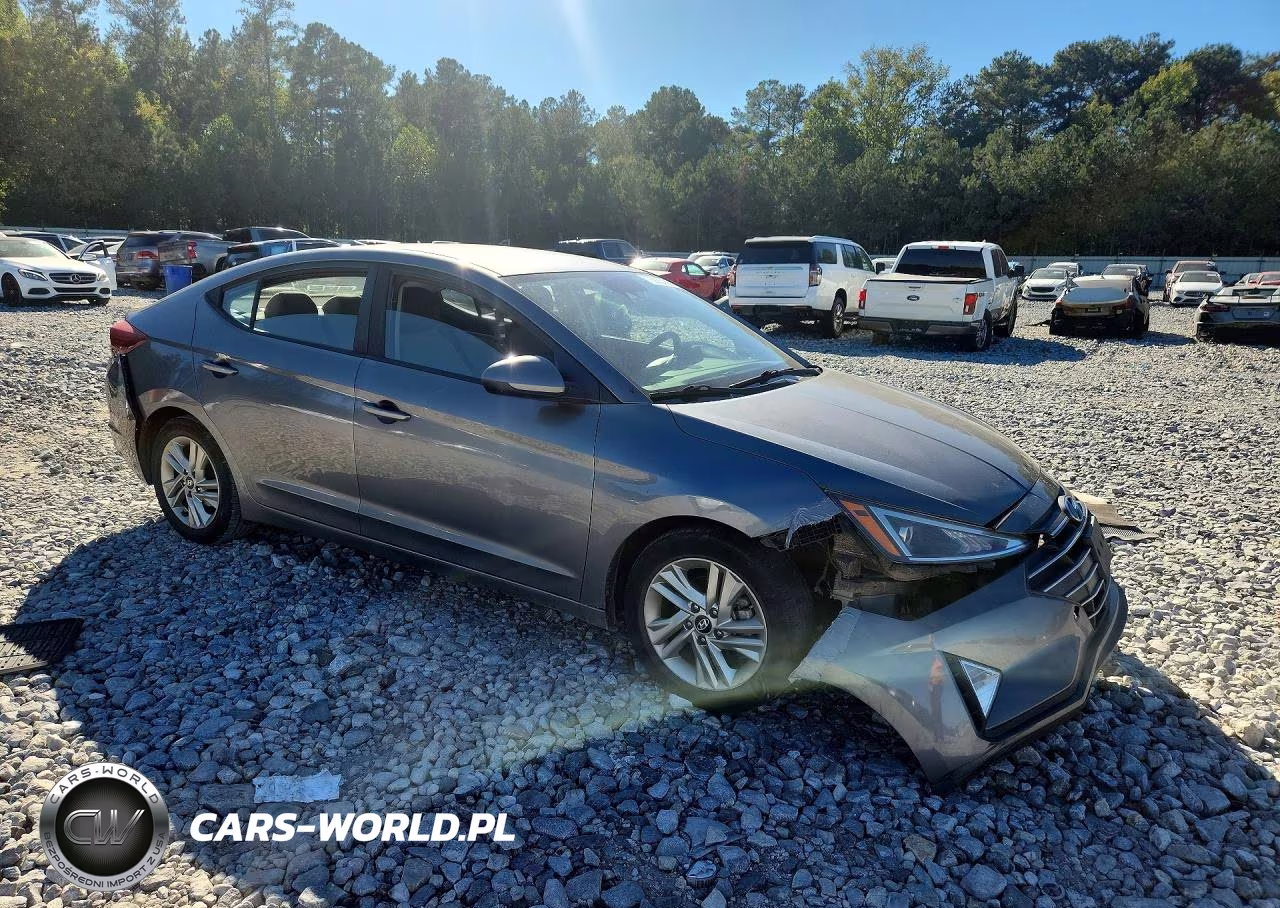 2019 Hyundai Elantra Sel VIN:5NPD84LF2KH408412 - 4