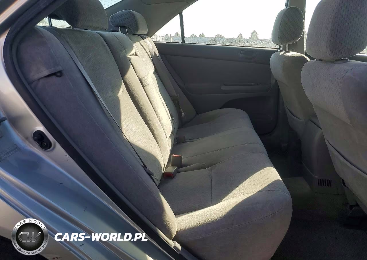 2003 Toyota Camry Le VIN:JTDBE32K530149048 - 10