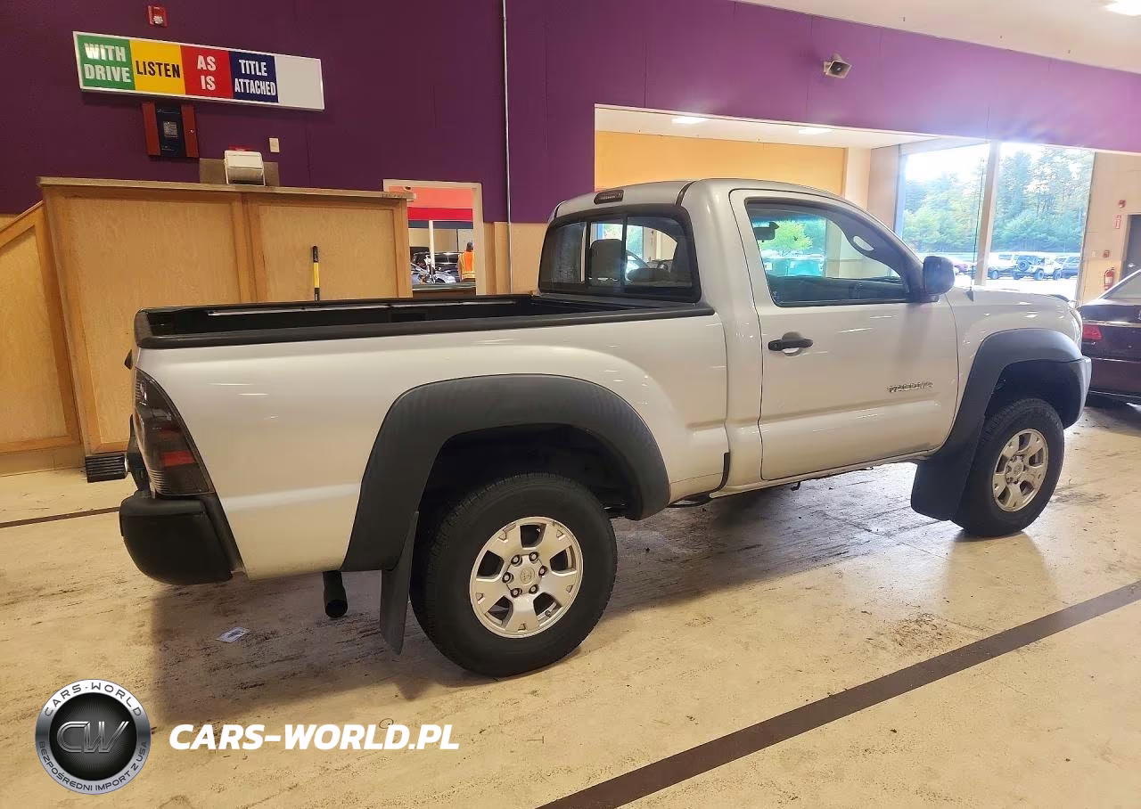 2010 Toyota Tacoma Base VIN:5TEPX4EN7AZ687341 - 3