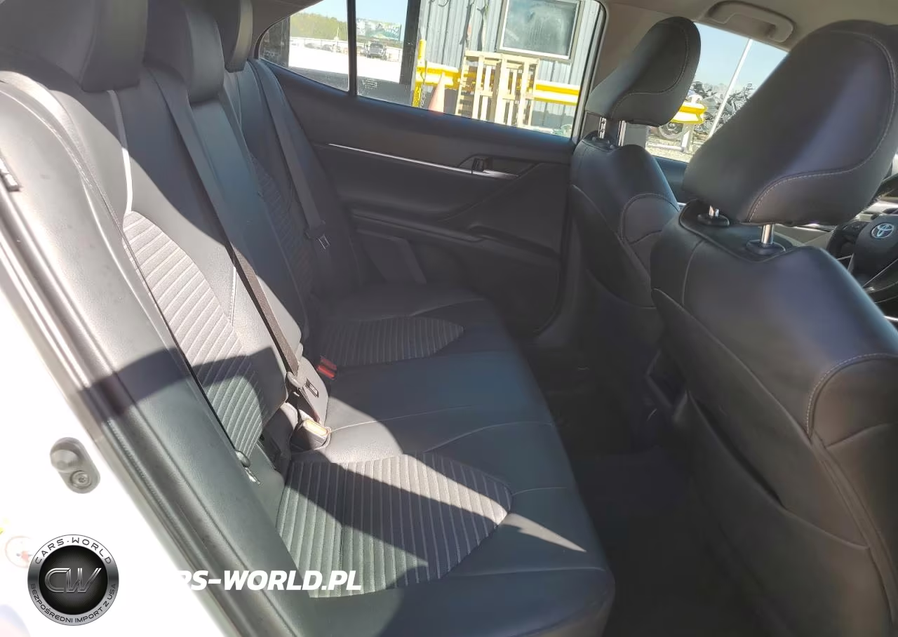 2019 Toyota Camry L VIN:4T1B11HKXKU234980 - 10