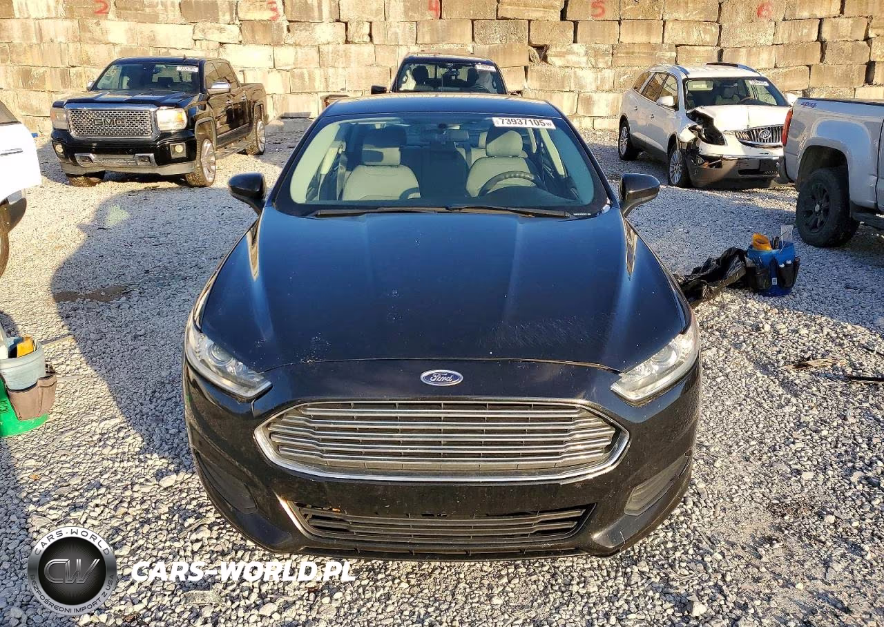 2015 Ford Fusion S VIN:3FA6P0G70FR243234 - 5