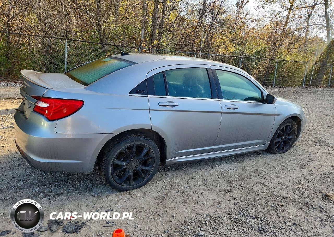 2014 Chrysler 200 Limited VIN:1C3CCBCG2EN172831 - 3