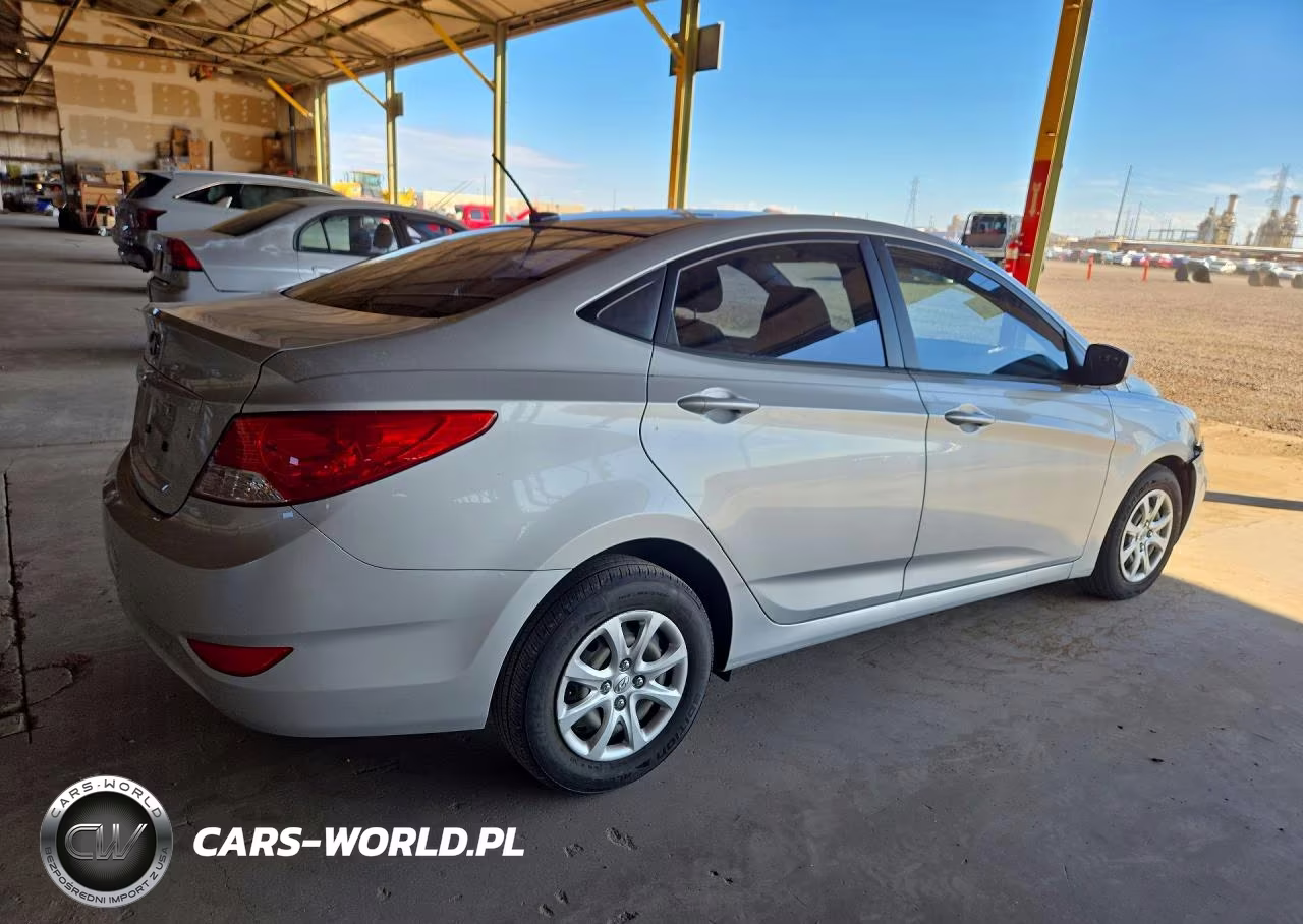 2014 Hyundai Accent Gls VIN:KMHCT4AE1EU742585 - 3