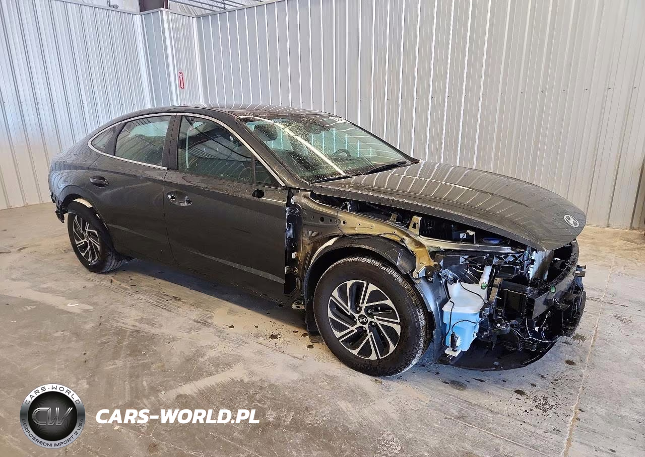 2026 Hyundai Sonata Hybrid Blue VIN:KMHL24JJ6TA180407 - 4