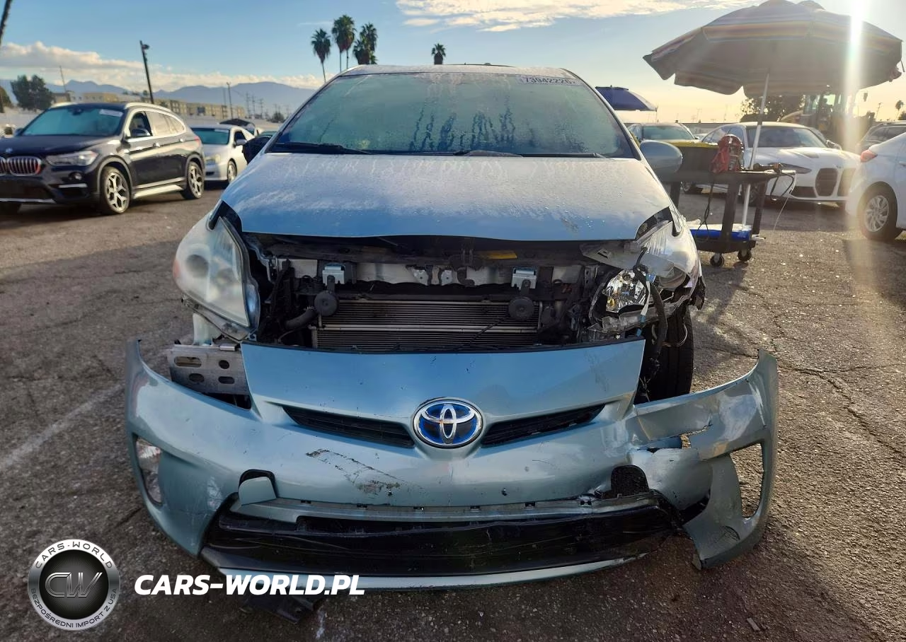 2013 Toyota Prius Two VIN:JTDKN3DU9D5694494 - 5