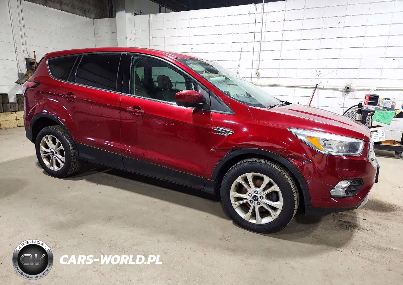 2017 Ford Escape Se VIN:1FMCU0GDXHUD93581 - 4
