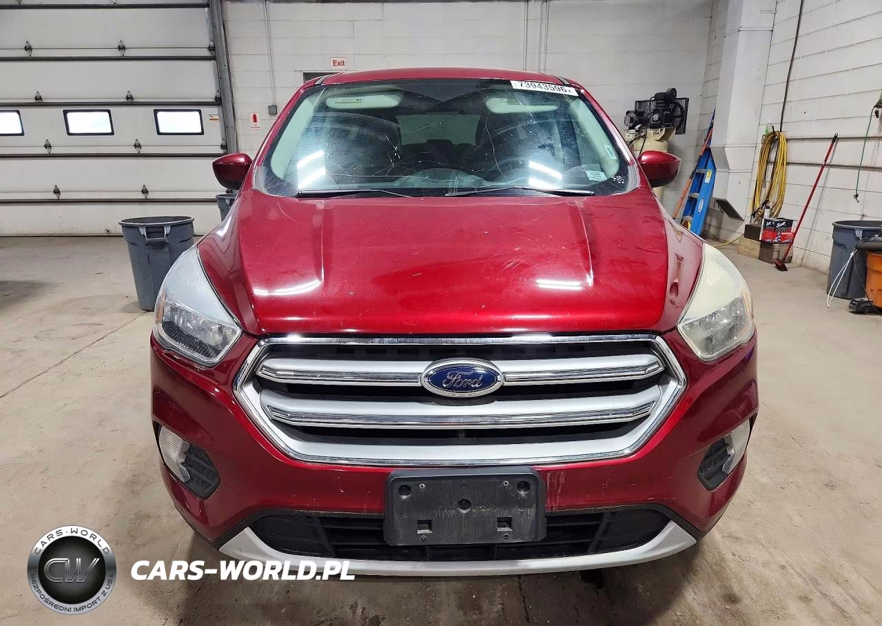 2017 Ford Escape Se VIN:1FMCU0GDXHUD93581 - 5