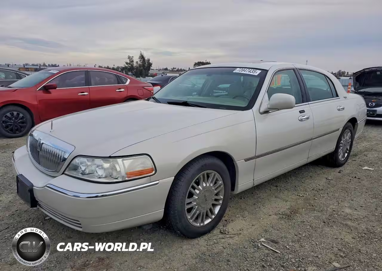 2007 Lincoln Town Car Signature Limited