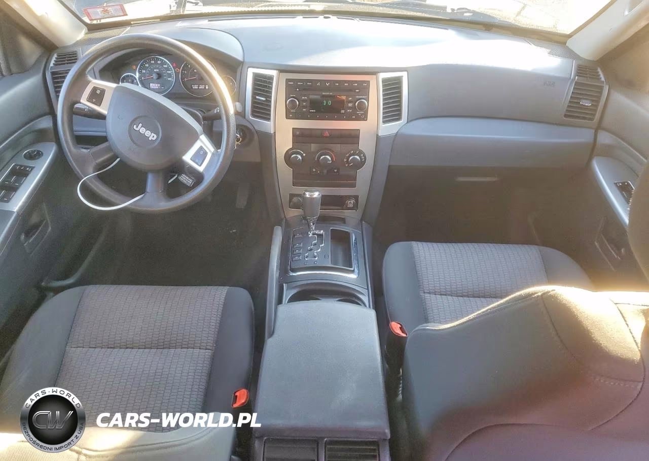 2008 Jeep Grand Cherokee Laredo VIN:1J8GR48K48C138273 - 8