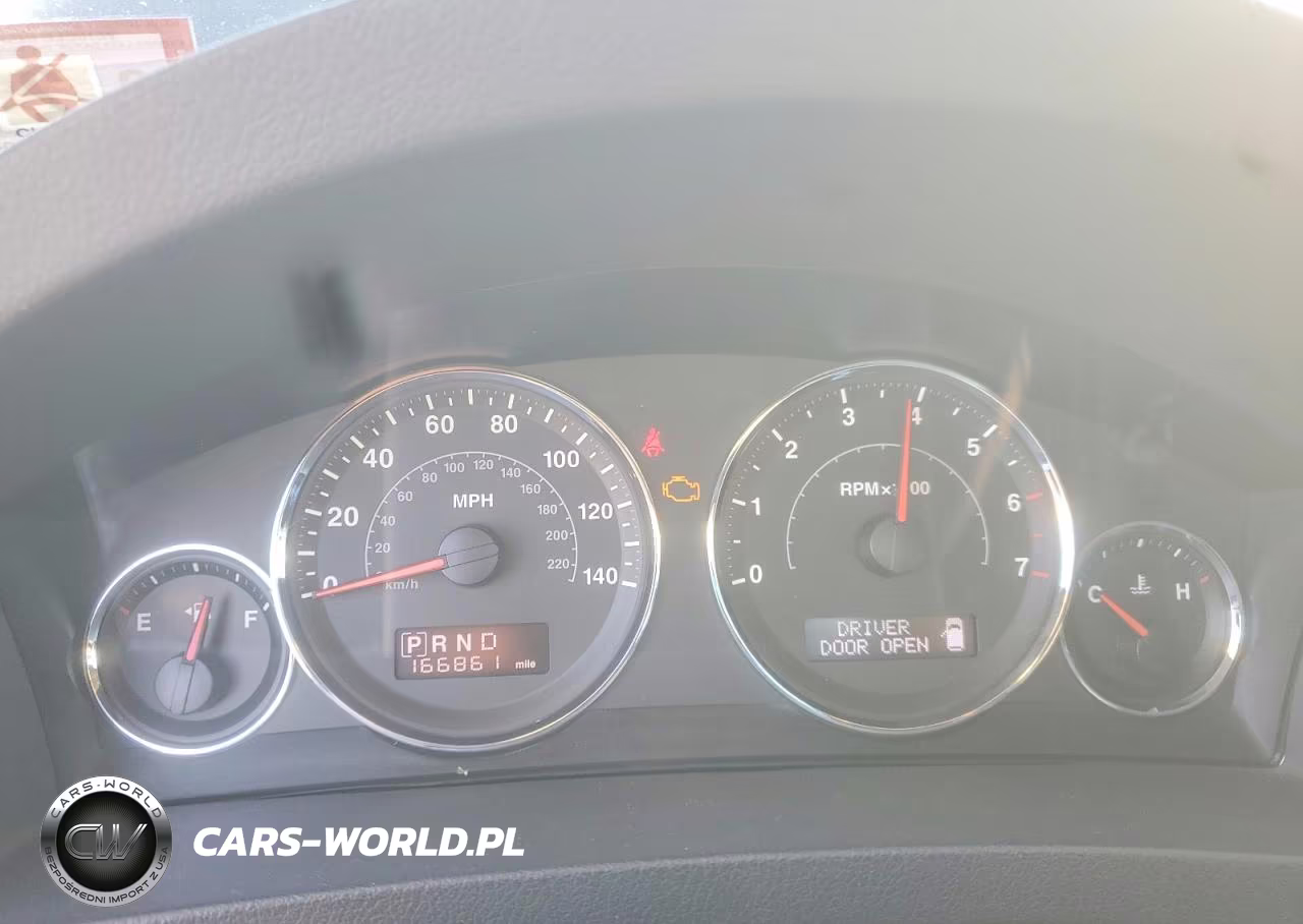 2008 Jeep Grand Cherokee Laredo VIN:1J8GR48K48C138273 - 9