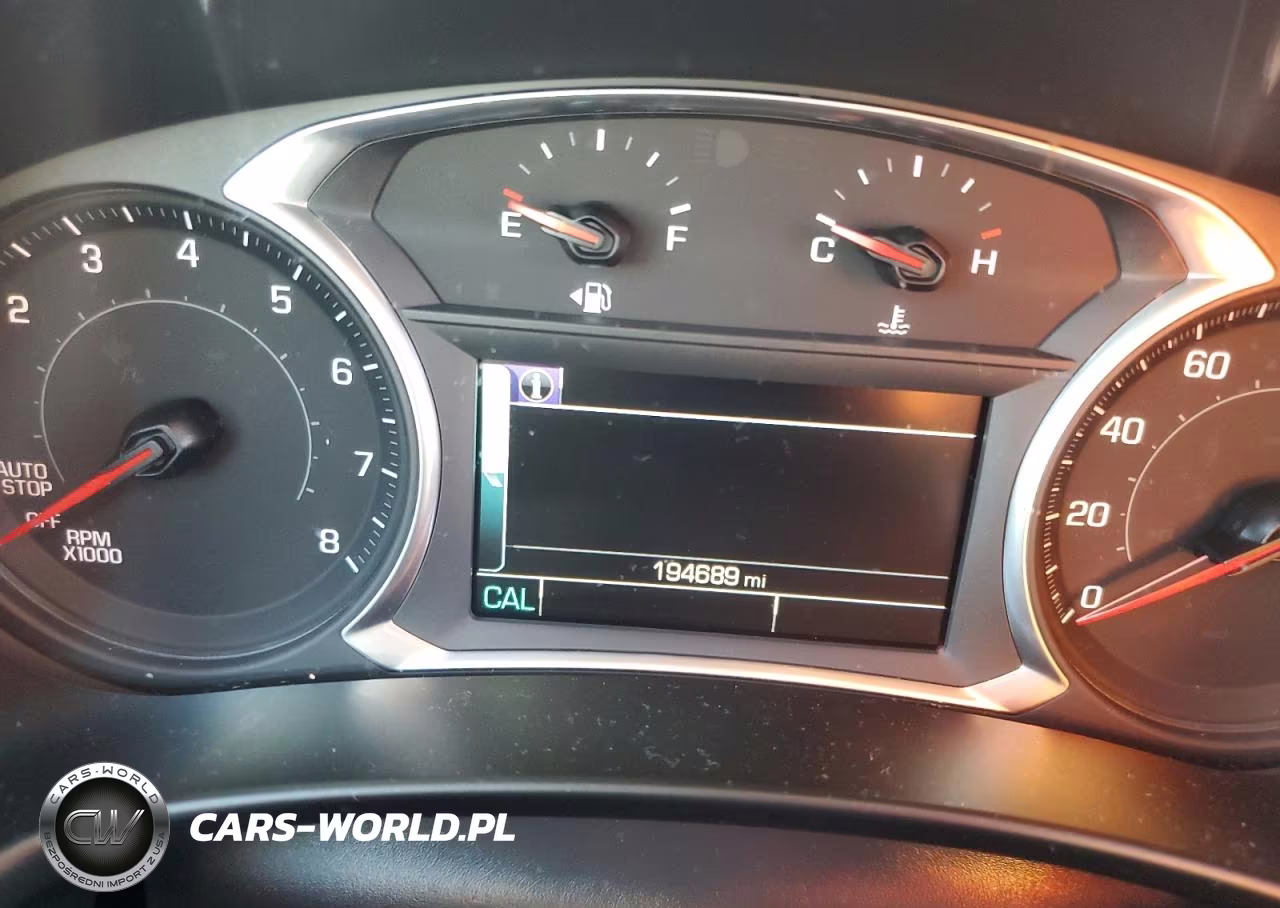 2018 Chevrolet Equinox Premier VIN:2GNAXMEV2J6296022 - 9