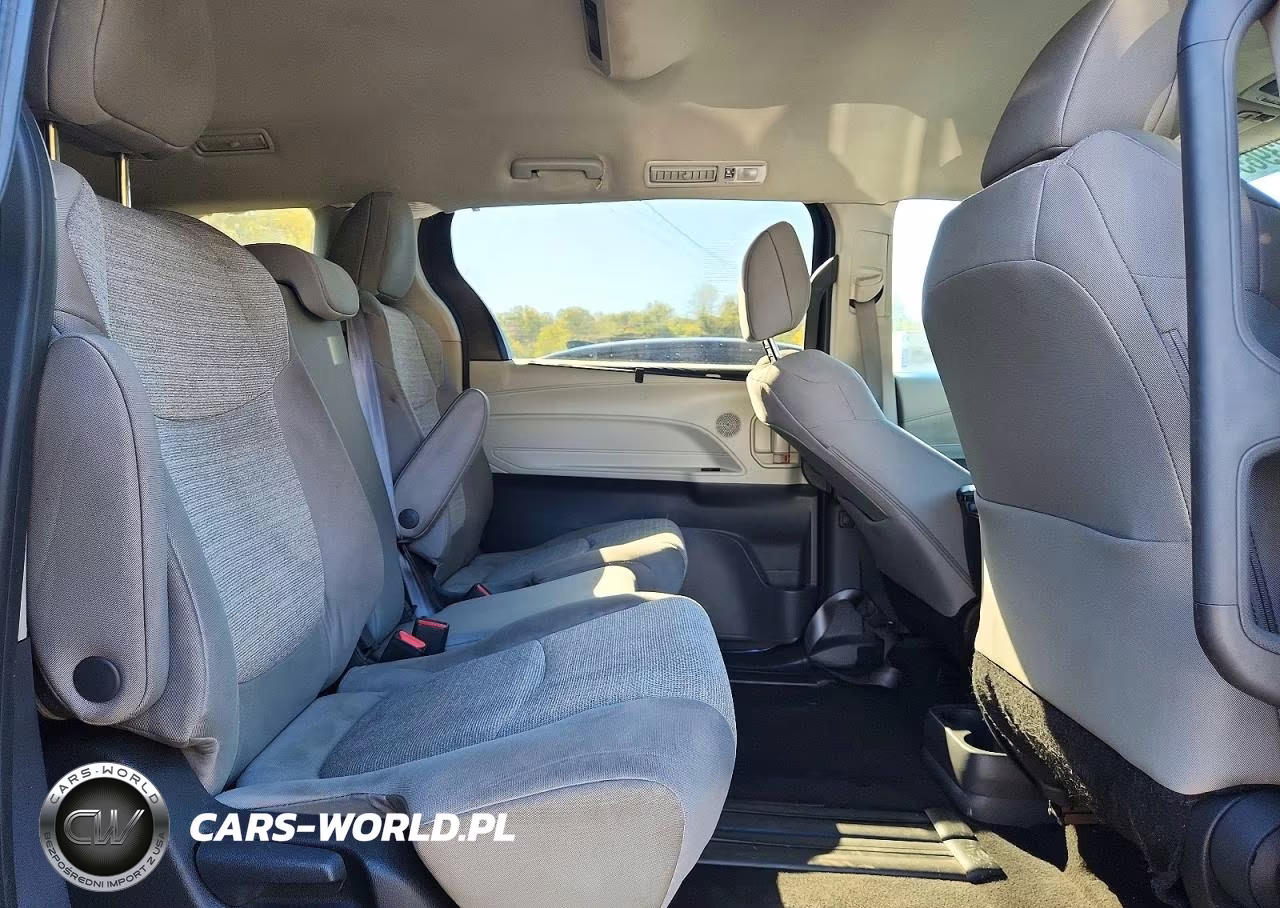 2024 Toyota Sienna Le VIN:5TDKRKEC4RS188917 - 11
