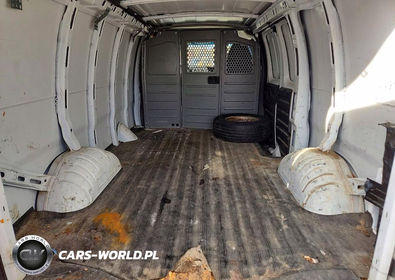 2010 Chevrolet Express G1500 VIN:1GCUGADX1A1182054 - 10