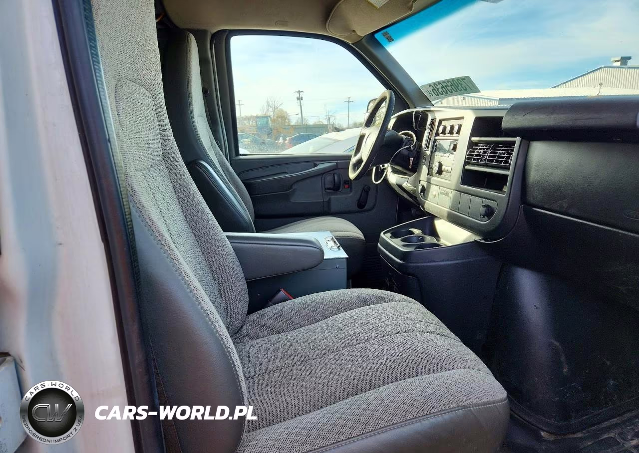 2010 Chevrolet Express G1500 VIN:1GCUGADX1A1182054 - 11