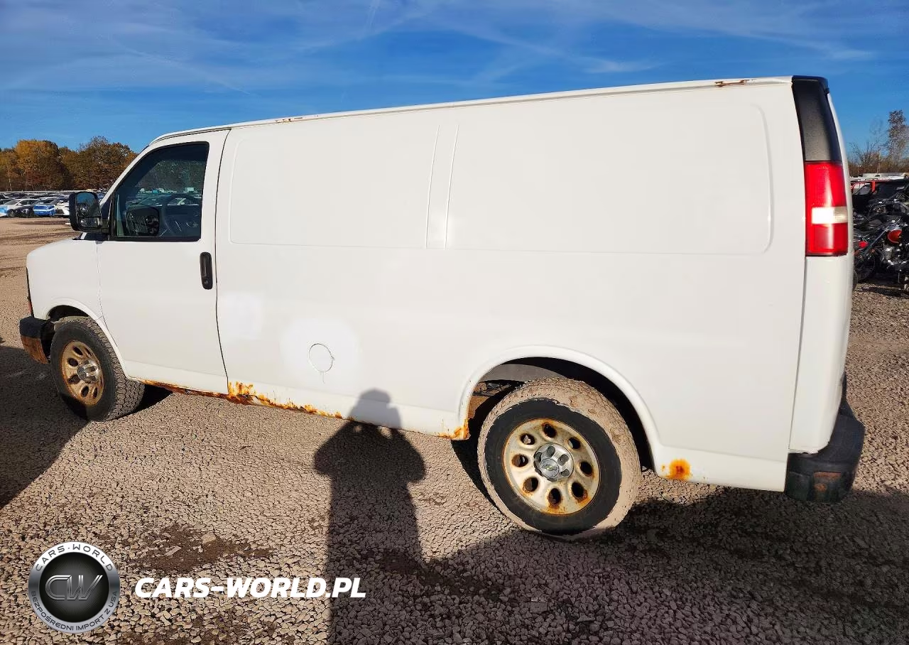 2010 Chevrolet Express G1500 VIN:1GCUGADX1A1182054 - 2