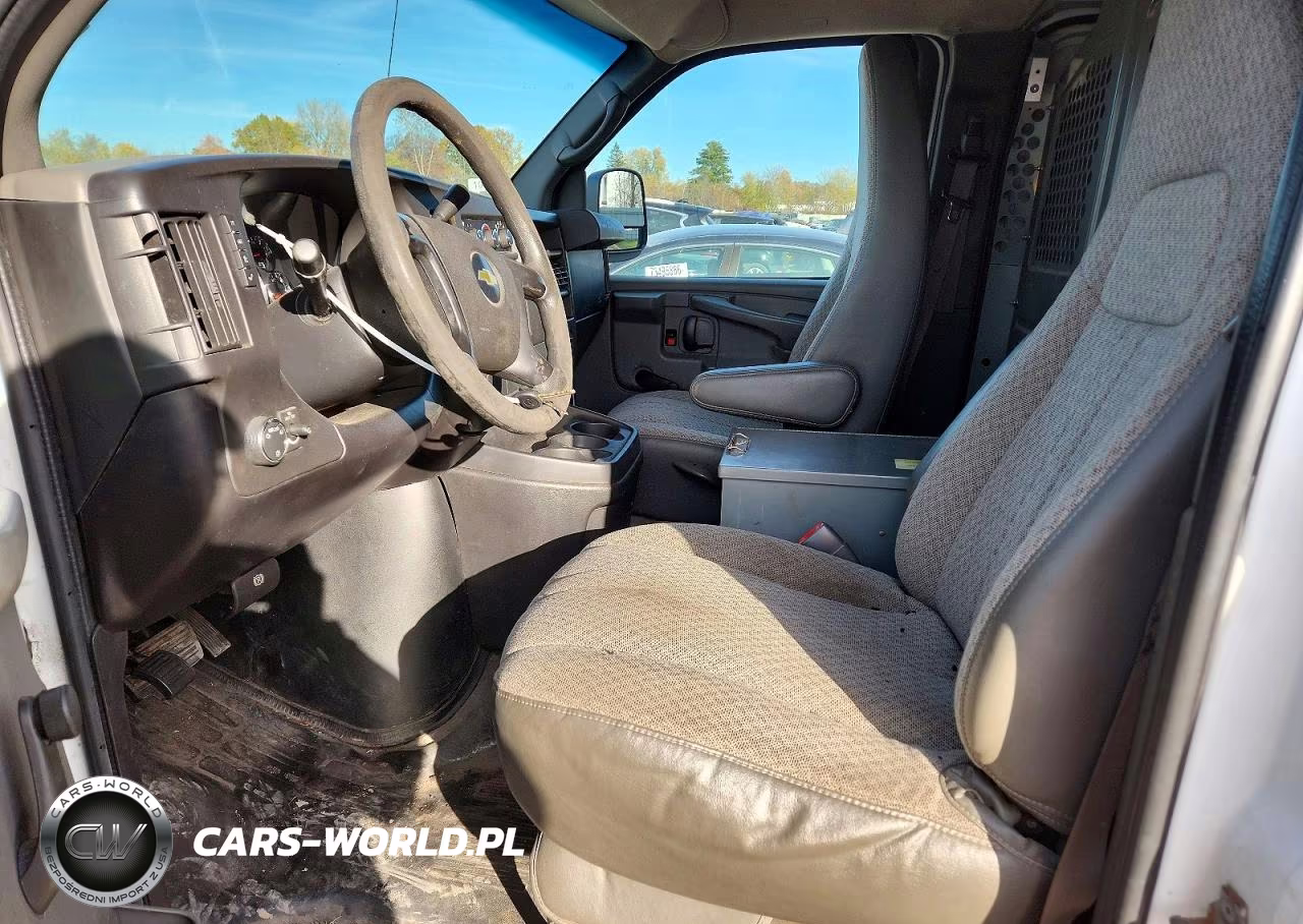2010 Chevrolet Express G1500 VIN:1GCUGADX1A1182054 - 7