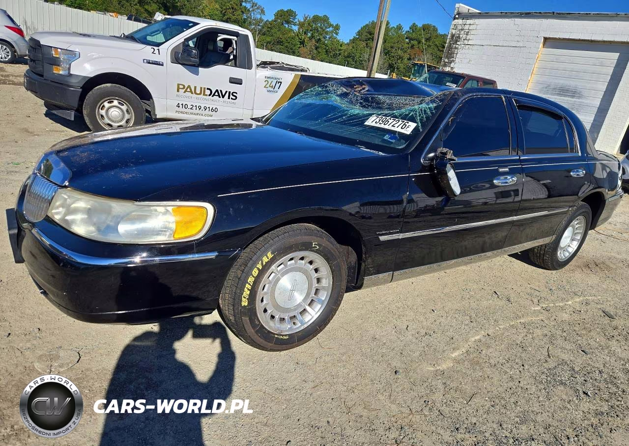2000 Lincoln Town Car Executive