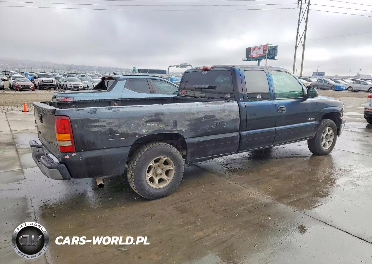 2002 Chevrolet Silverado C1500 VIN:1GCEC19T22E176909 - 3