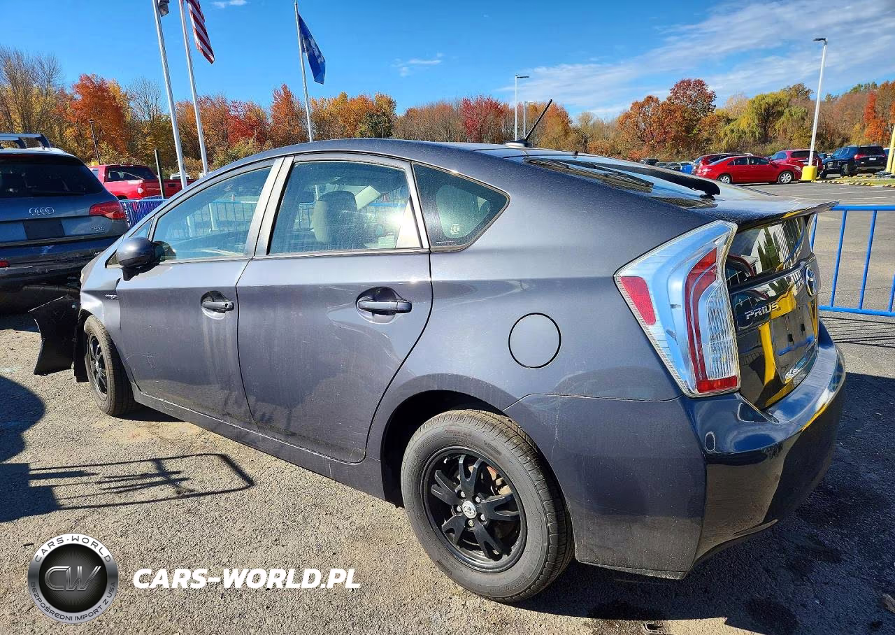 2014 Toyota Prius Three VIN:JTDKN3DU1E1764319 - 2