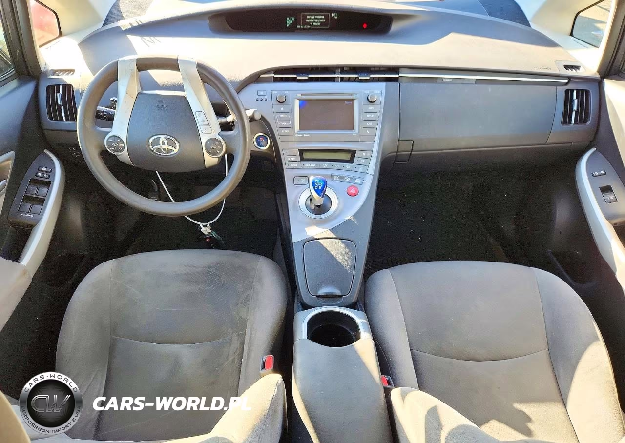 2014 Toyota Prius Three VIN:JTDKN3DU1E1764319 - 8