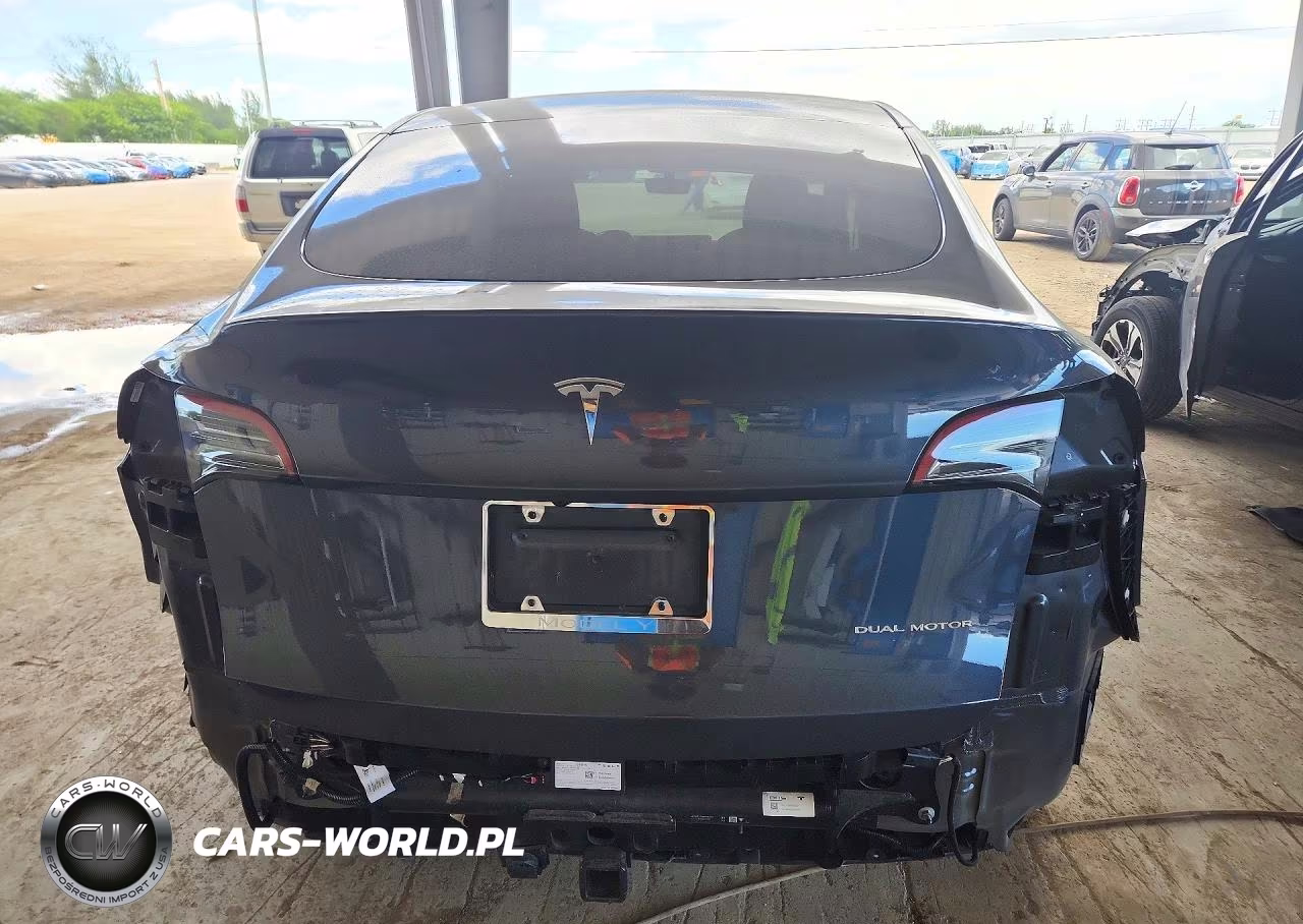 2022 Tesla Model Y VIN:7SAYGDEE0NF455128 - 6